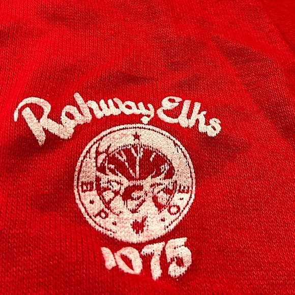 Vintage 1980s Rahway Elks New Jersey Red Vneck Pullover Jumper Sweater - Picture 3 of 4